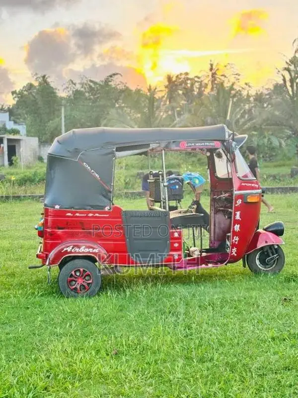 Bajaj RE 1999 Three Wheel (Used)