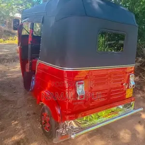 Bajaj RE 205 2011 Three Wheel (Used)