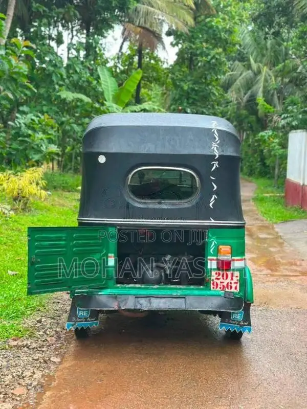 Bajaj RE 2 Stroke 1995 Three Wheel (Used)