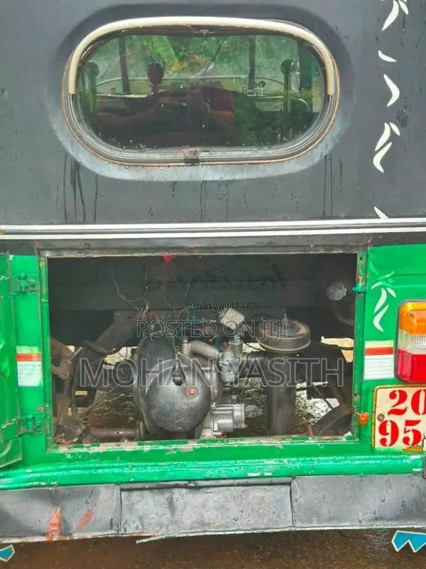 Bajaj RE 2 Stroke 1995 Three Wheel (Used)