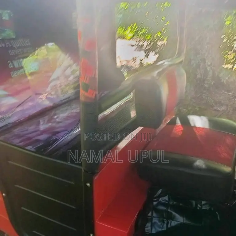 Bajaj RE 205 2011 Three Wheel (Used)