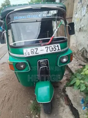 Bajaj 4 Stroke 2011 Three Wheel (Used)