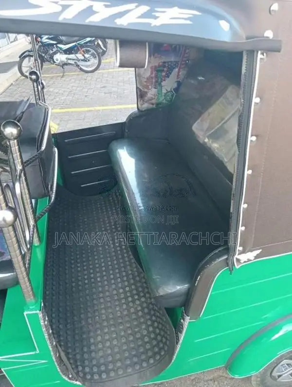Bajaj RE 2016 Three Wheel (Used)