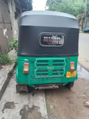 Bajaj 4 Stroke 2011 Three Wheel (Used)