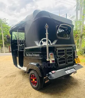 Bajaj RE 2016 Three Wheel (Used)