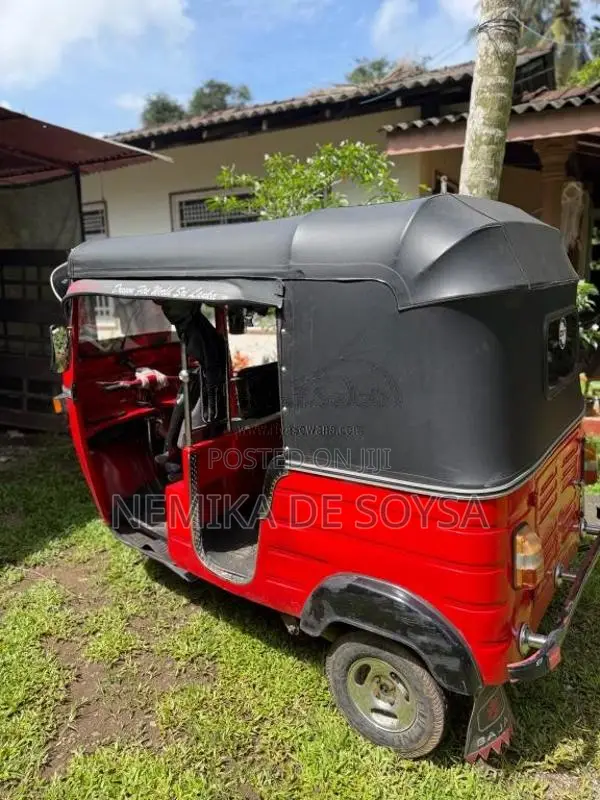 Bajaj 2 Stroke 2001 Three Wheel (Used)