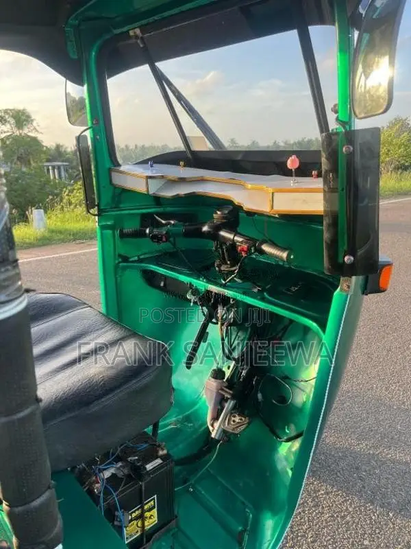 Bajaj 2 Stroke 2005 Three Wheel (Used)