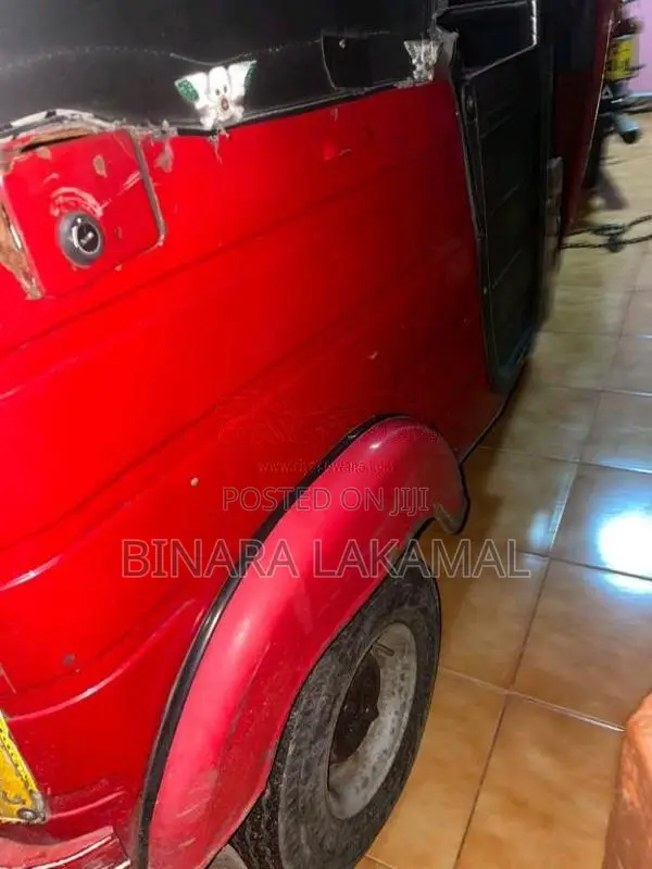 Bajaj RE 2011 Three Wheel (Used)