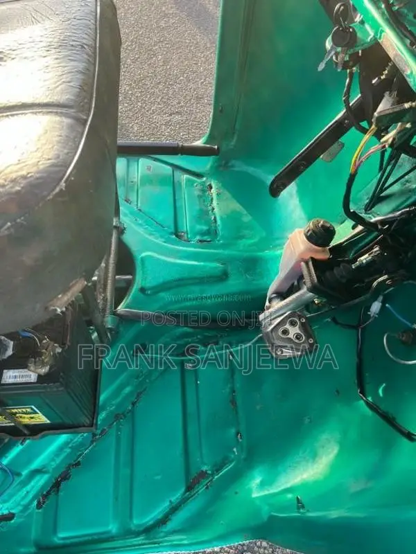 Bajaj 2 Stroke 2005 Three Wheel (Used)