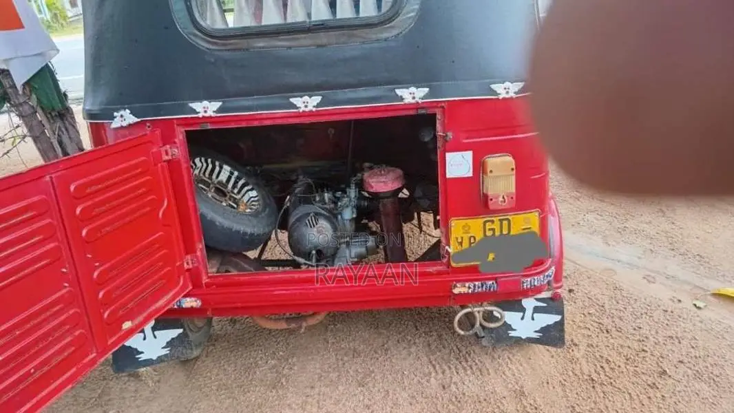 Bajaj RE 2002 Three Wheel (Used)