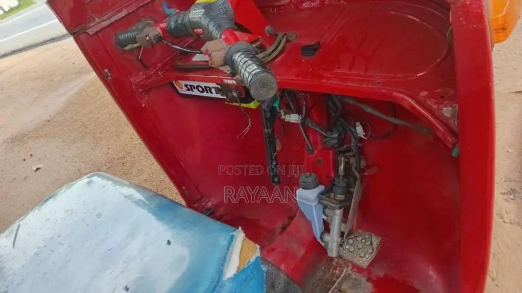 Bajaj RE 2002 Three Wheel (Used)