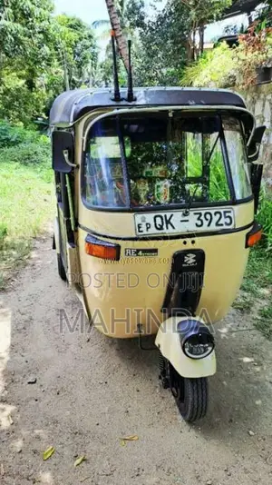 Bajaj 4 Stroke 2007 Three Wheel (Used)