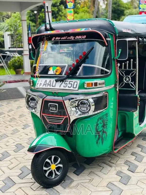 Bajaj 4 stroke 2014 Three Wheel (Used)