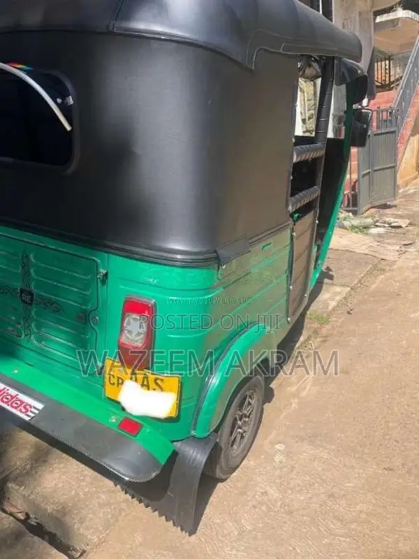 Bajaj 4 Stroke 2014 Three Wheel (Used)