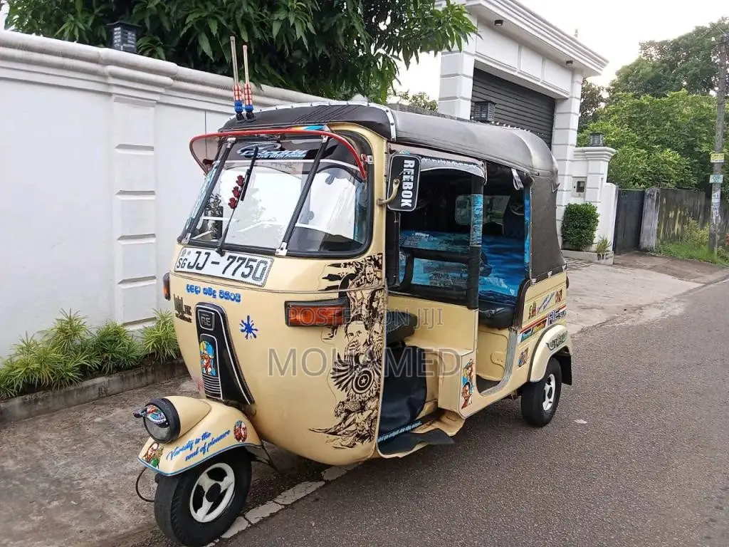 Bajaj 2 Stroke 2004 Three Wheel (Used)