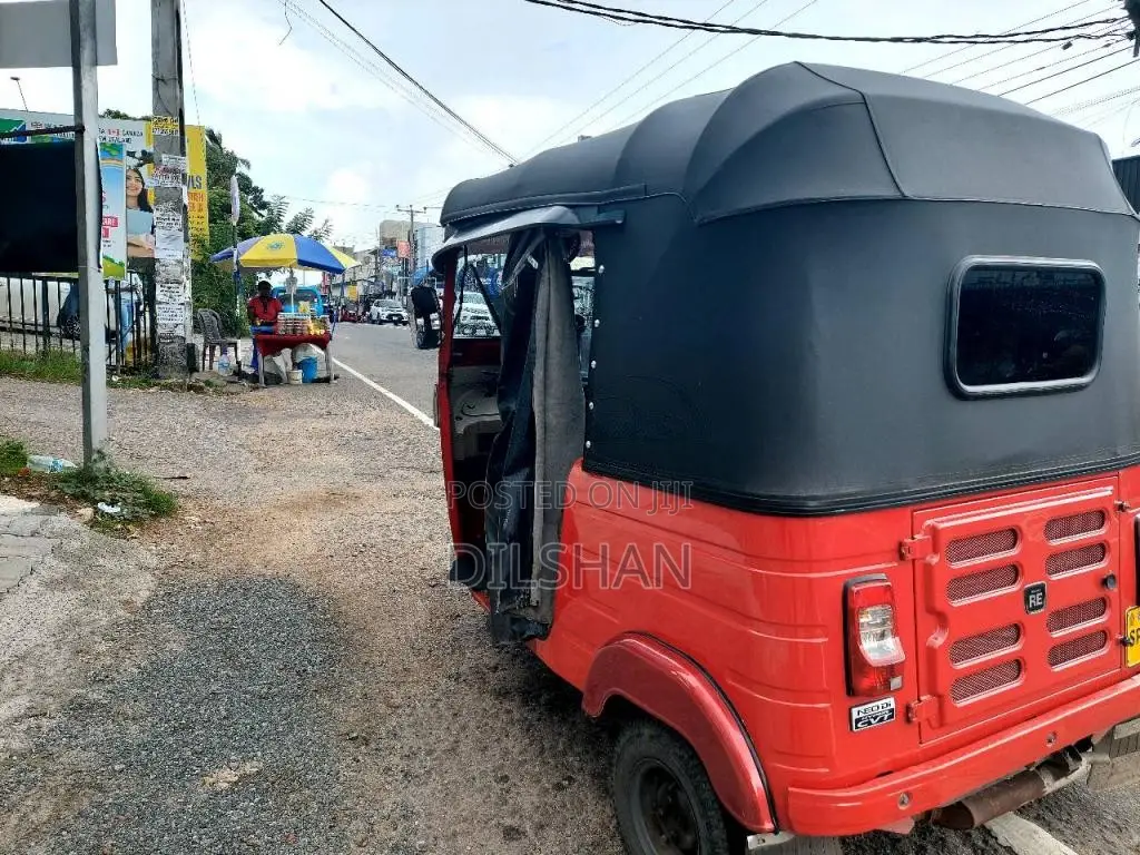 Bajaj RE 2015 Three Wheel (Used)