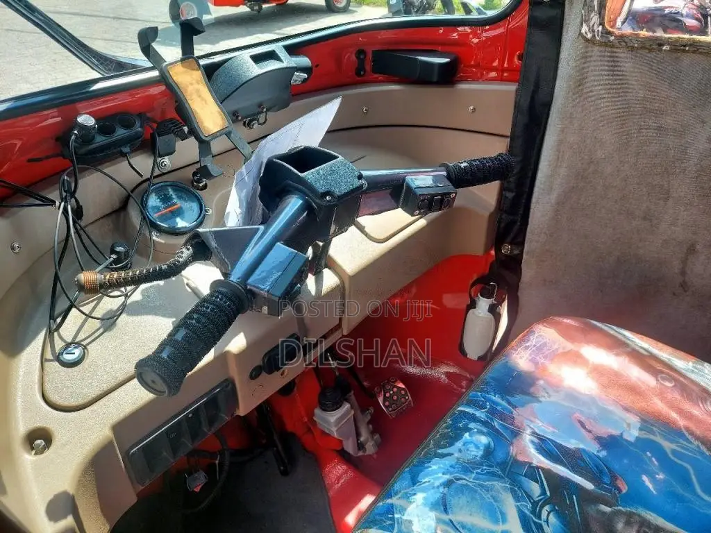 Bajaj RE 2015 Three Wheel (Used)