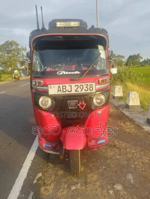 Bajaj RE 4 Stroke 2016 Three Wheel (Used)