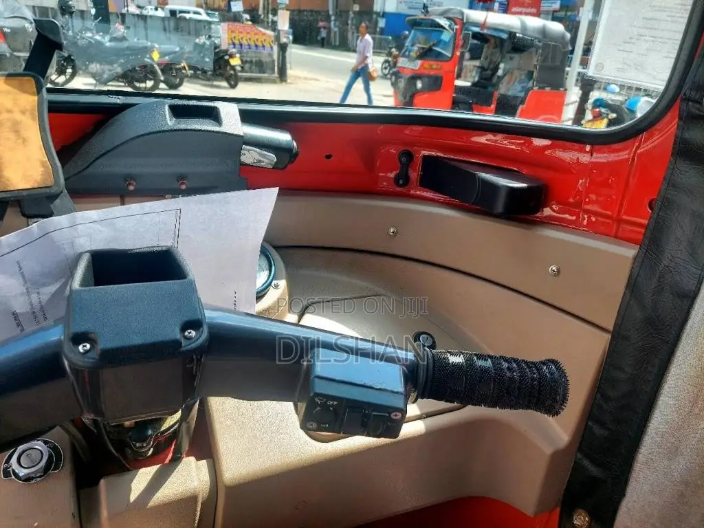 Bajaj RE 2015 Three Wheel (Used)