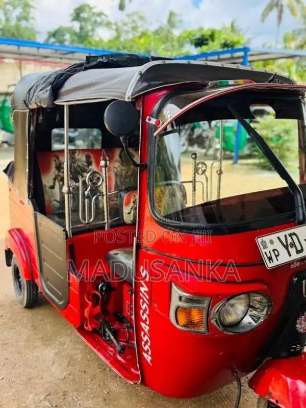 Bajaj 4 Stroke 2010 Three Wheel (Used)