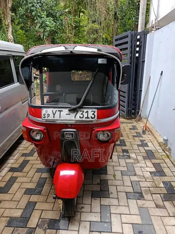 Bajaj RE 2011 Three Wheel (Used)