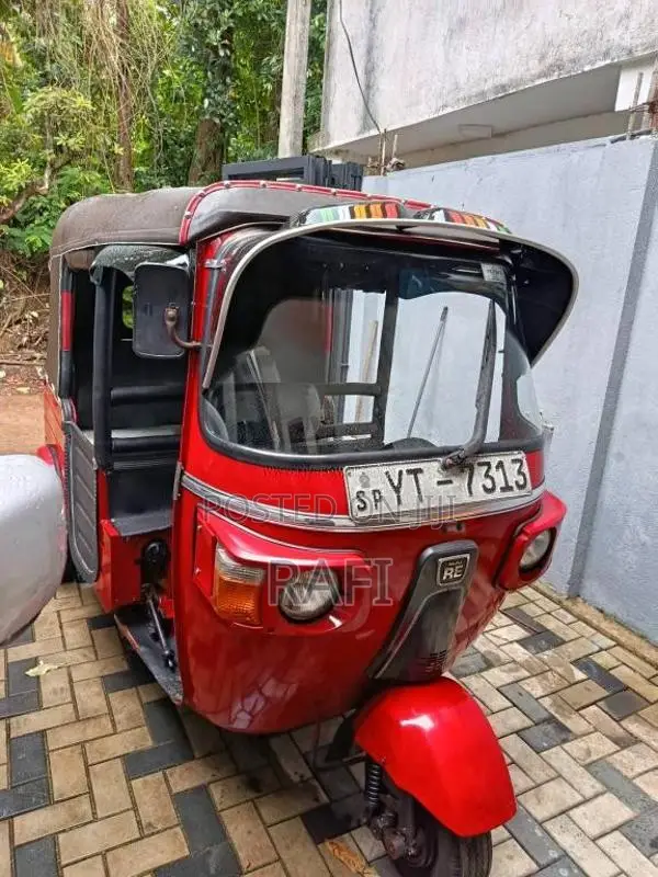Bajaj RE 2011 Three Wheel (Used)