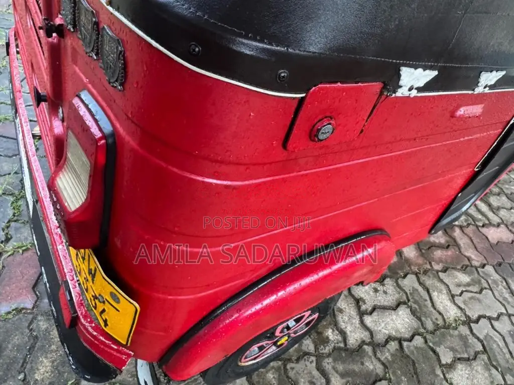 Bajaj RE 2011 Three Wheel (Used)