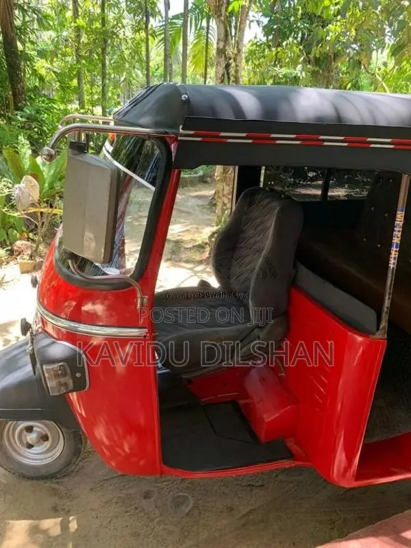 Piaggio Ape 2000 Three Wheel (Used)
