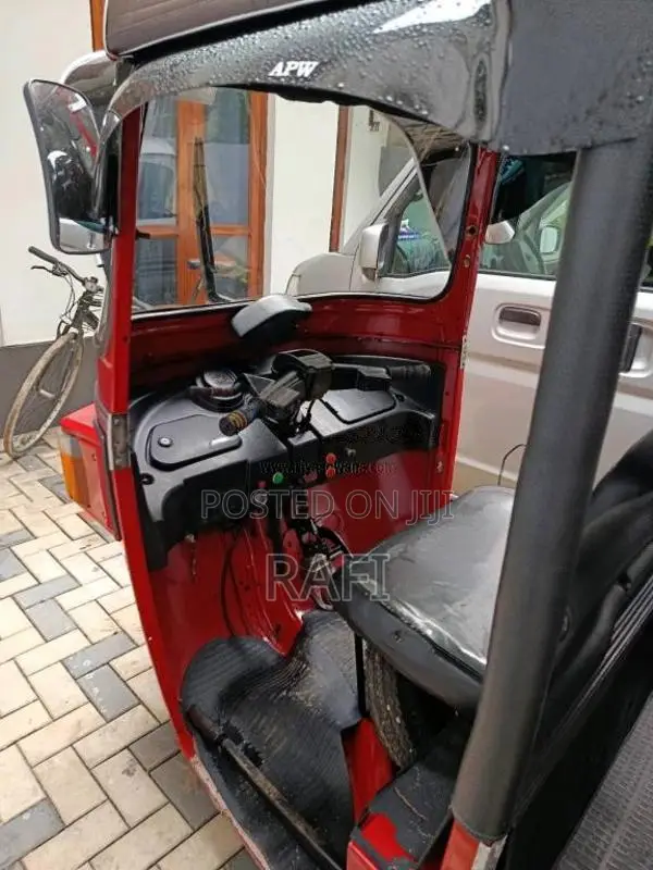 Bajaj RE 2011 Three Wheel (Used)