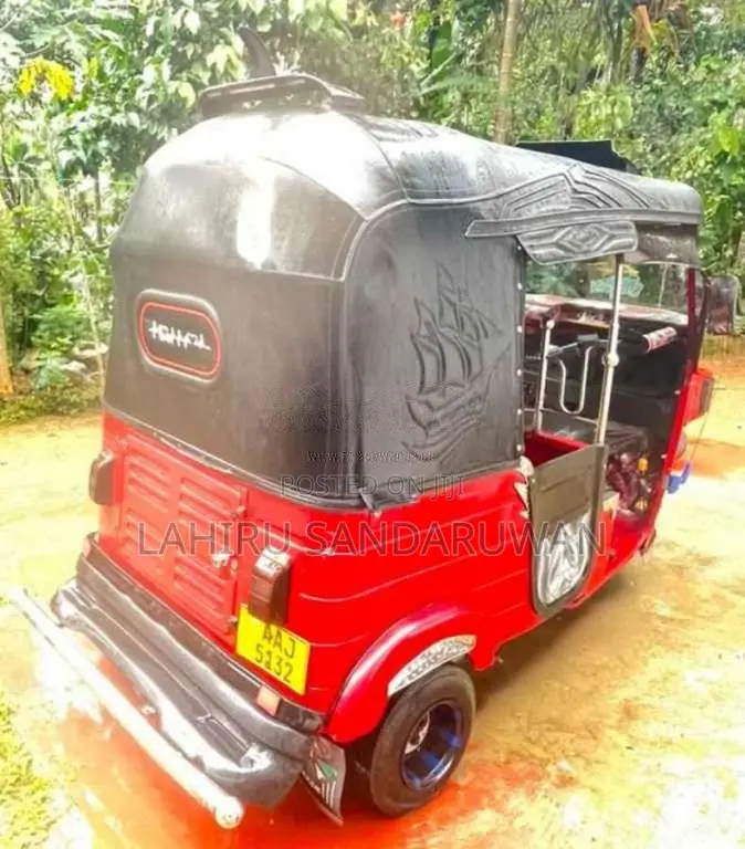 Bajaj RE 2014 Three Wheel (Used)