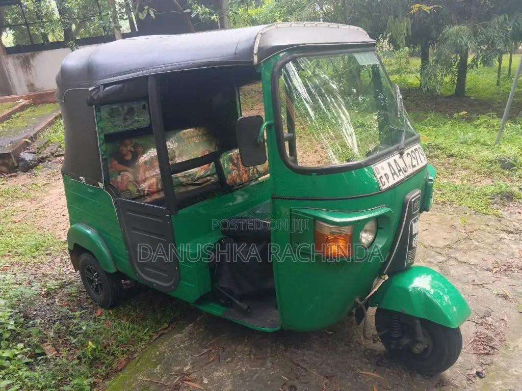 Bajaj RE 2013 Three Wheel (Used)