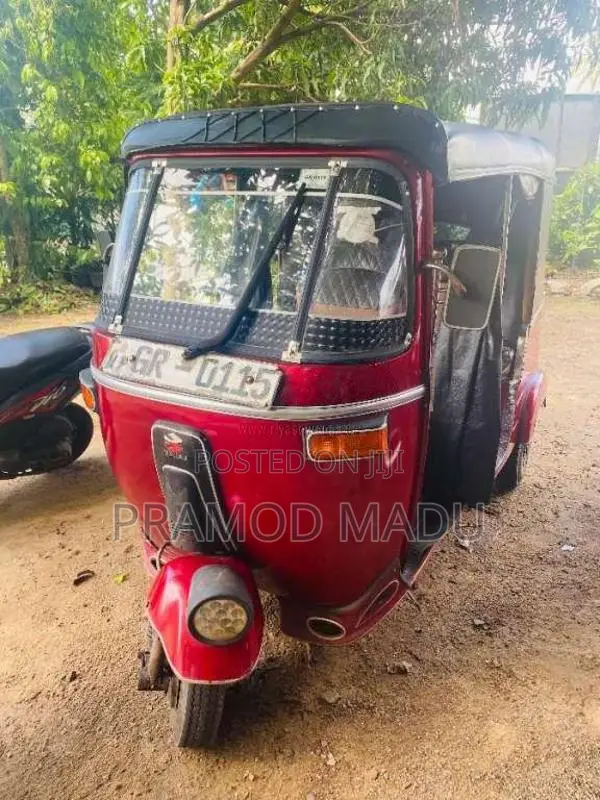 Bajaj 2 stroke 2002 Three Wheel (Used)