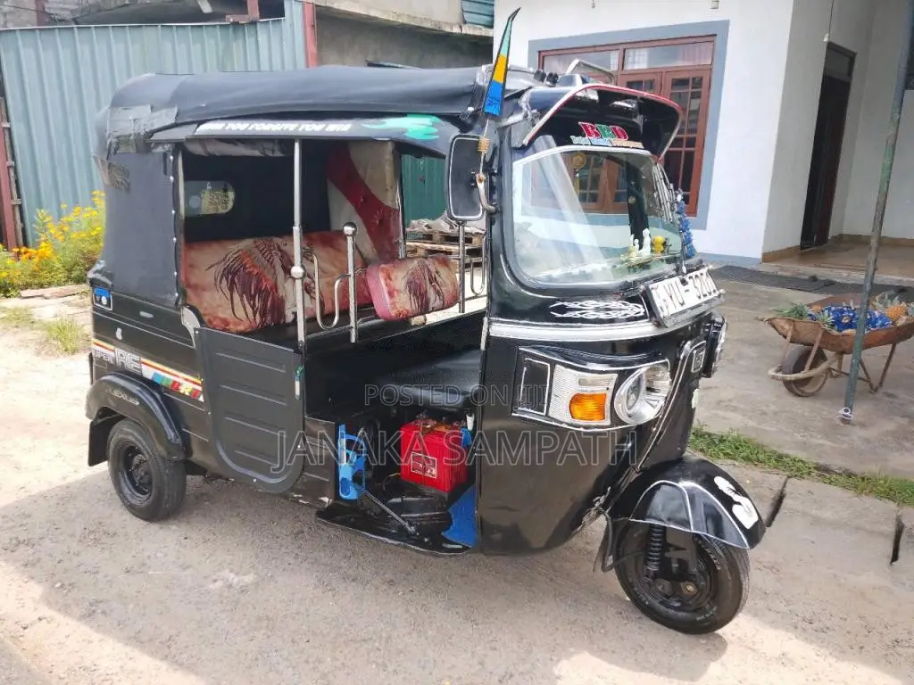 Bajaj RE 2011 Three Wheel (Used)