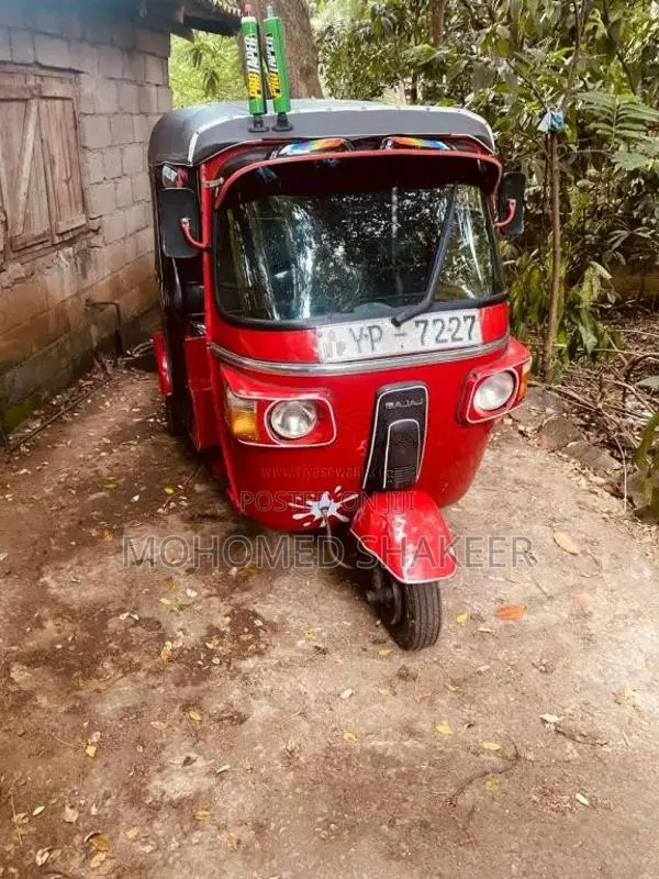 Bajaj RE 2011 Three Wheel (Used)