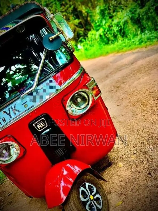 Bajaj RE 205 2011 Three Wheel (Used)