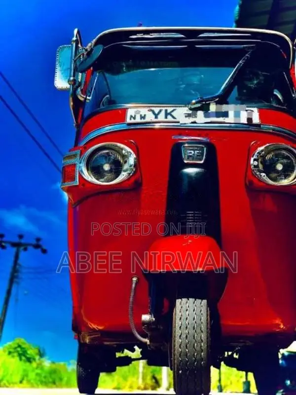 Bajaj RE 205 2011 Three Wheel (Used)