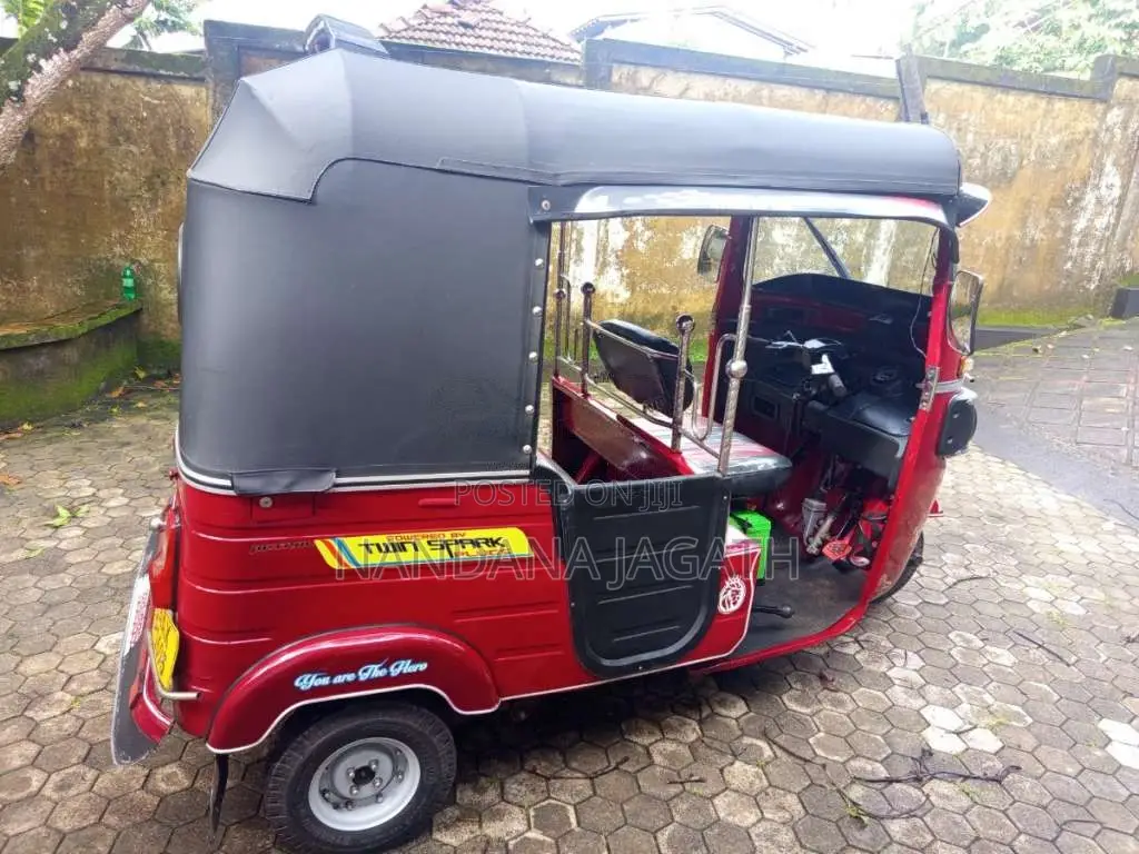 Bajaj RE 2015 Three Wheel (Used)