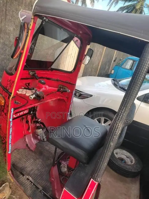 Bajaj Re 2001 Three Wheel (Used)