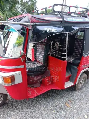 Piaggio Ape 2000 Three Wheel (Used)