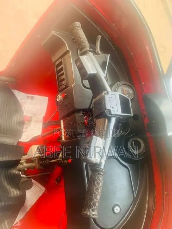 Bajaj RE 205 2011 Three Wheel (Used)