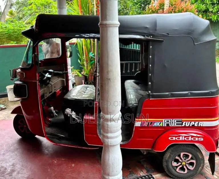 Bajaj RE 2015 Three Wheel (Used)