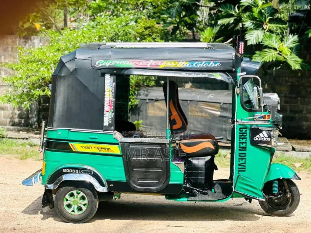 Bajaj RE 2015 Three Wheel (Used)