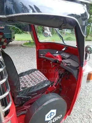 Piaggio Ape 2000 Three Wheel (Used)