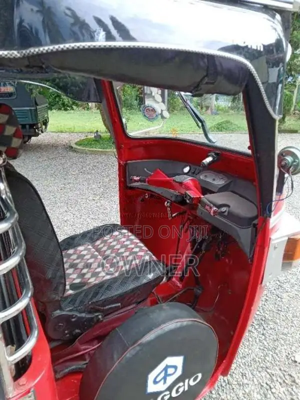 Piaggio Ape 2000 Three Wheel (Used)