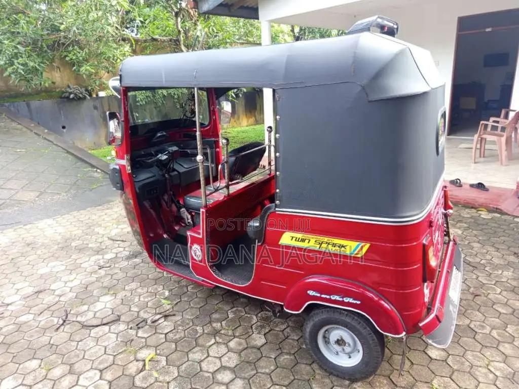 Bajaj RE 2015 Three Wheel (Used)