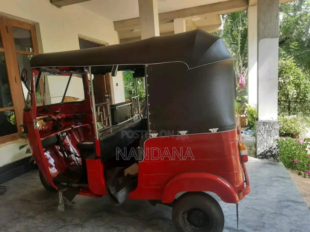 Bajaj 2 Stroke 2005 Three Wheel (Used)