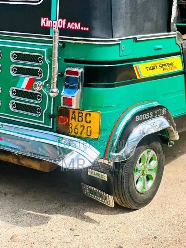 Bajaj RE 2015 Three Wheel (Used)