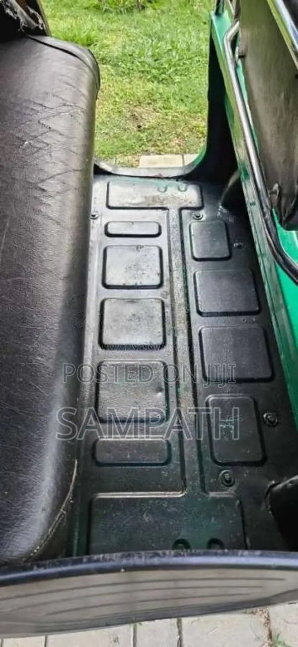 Bajaj RE 2013 Three Wheel (Used)