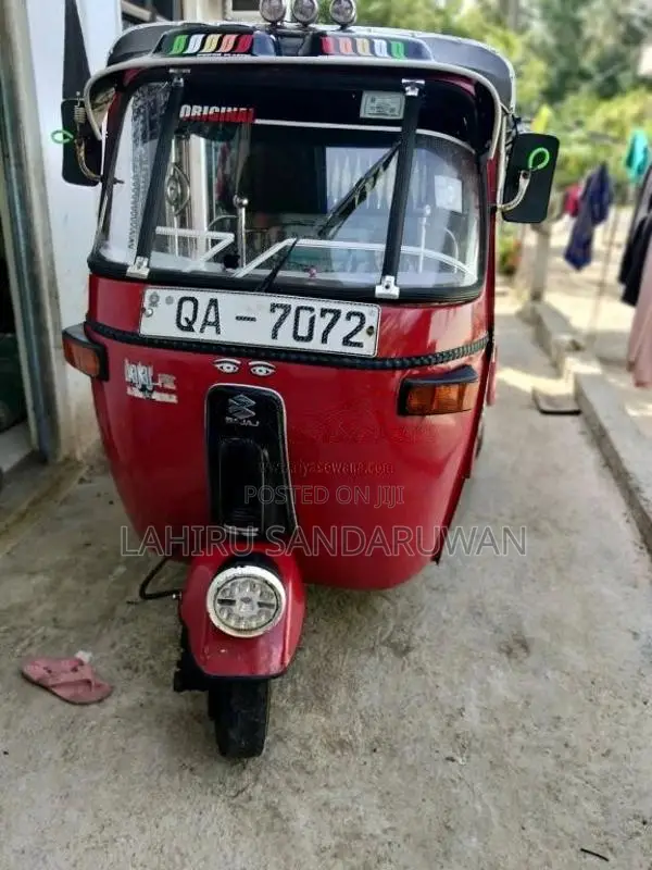 Bajaj 2 Stroke 2005 Three Wheel (Used)