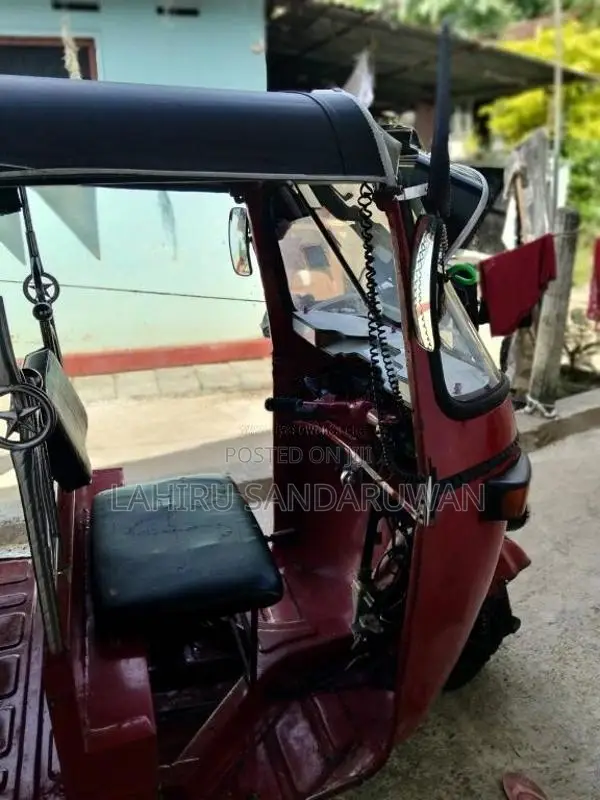 Bajaj 2 Stroke 2005 Three Wheel (Used)
